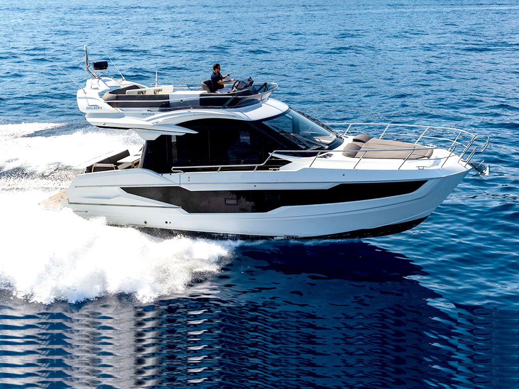 Galeon 400 Fly