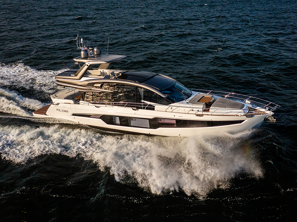 Galeon 700 Sky