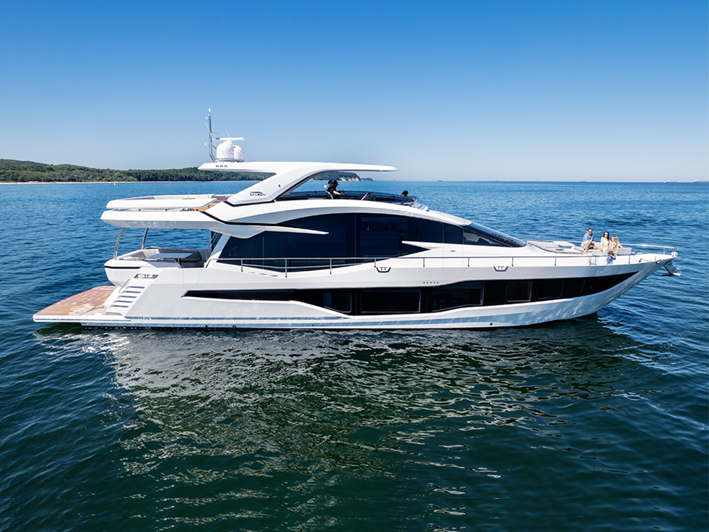 Galeon 800 Fly